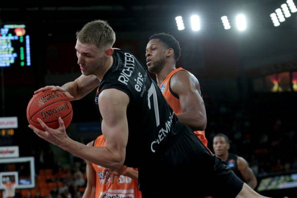 82场全勤 82场全勤