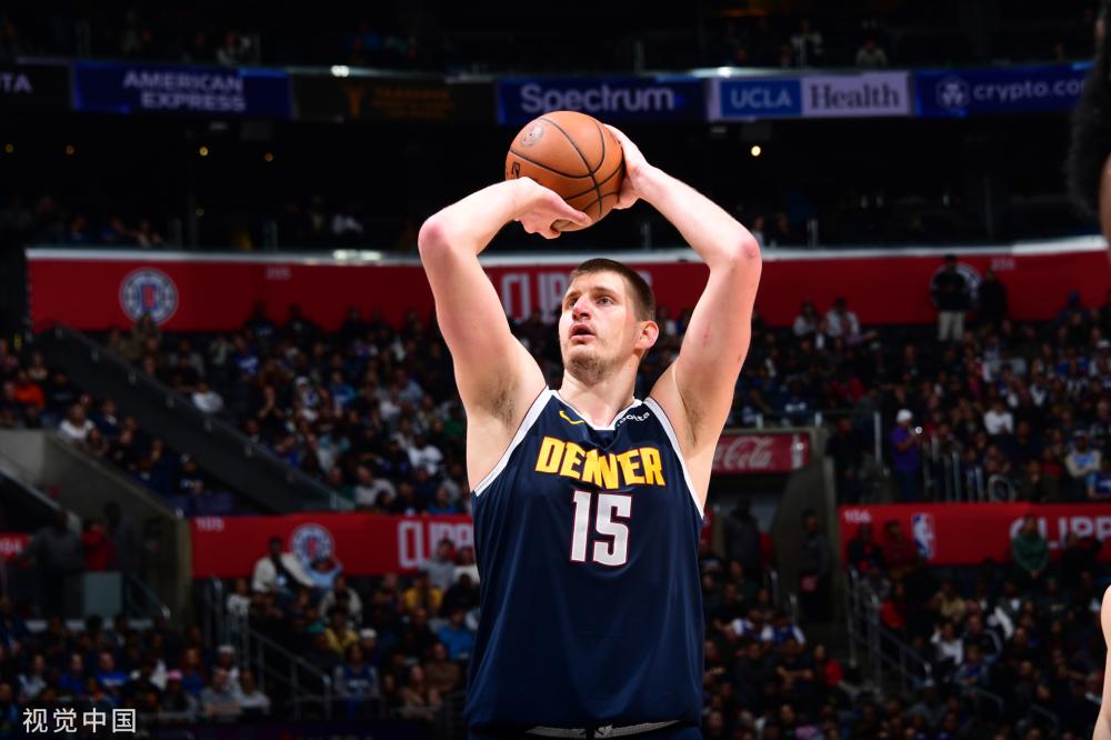 8个篮板和 8个篮板和